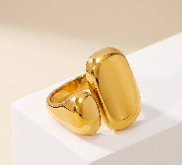 Aureon Form Adjustable Gold Ring