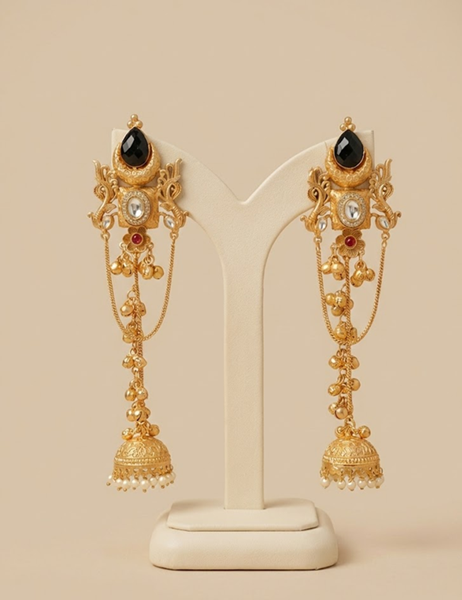 Zariya Crest Jhumka Earrings