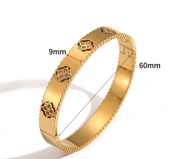 Bracelet - Petal Accent Gold