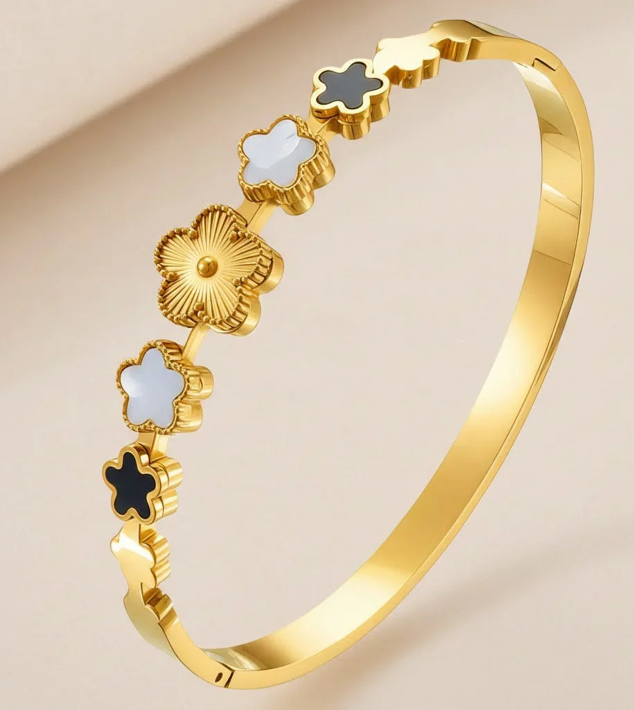 Bracelet- Gardenia Clover Luxe Bangle