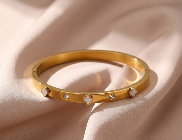 Bracelet - Lucky Clover Bangle