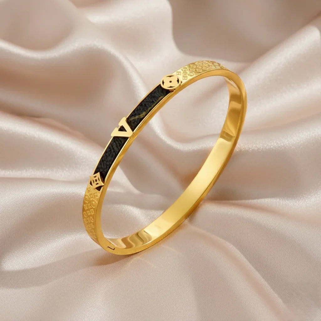 Bracelet - Noir Clover Elegance Bangle