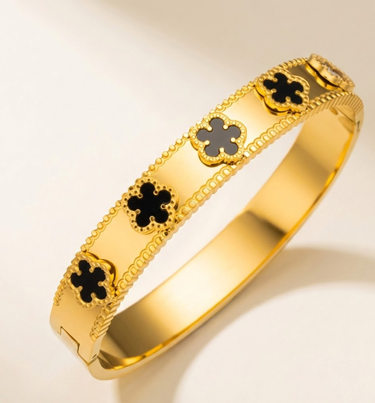 Bracelet – Solene Black Clover