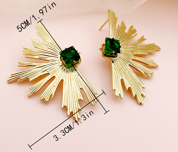 Earring - Emerald Crown