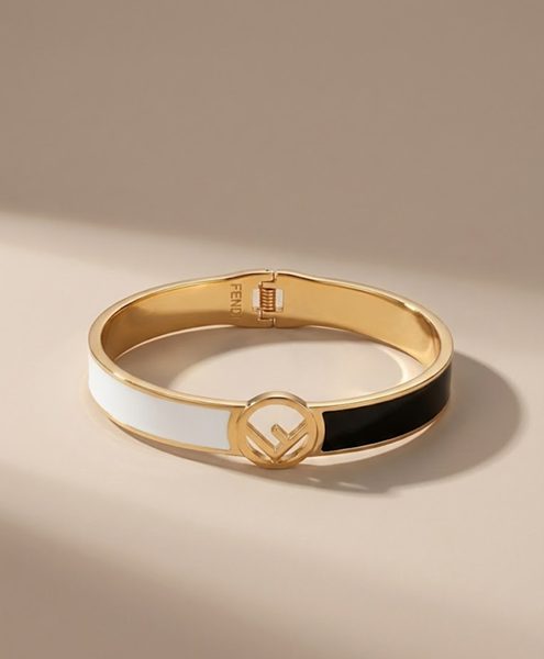 Bracelet - Elara Enamel Crest