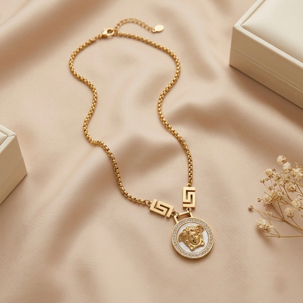 Elarion Medusa Pendant Necklace