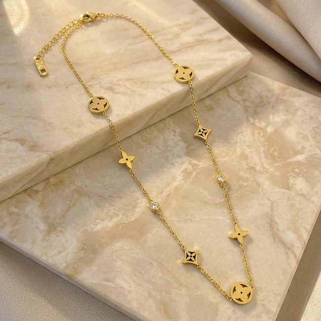 Elvara Motif Chain Necklace