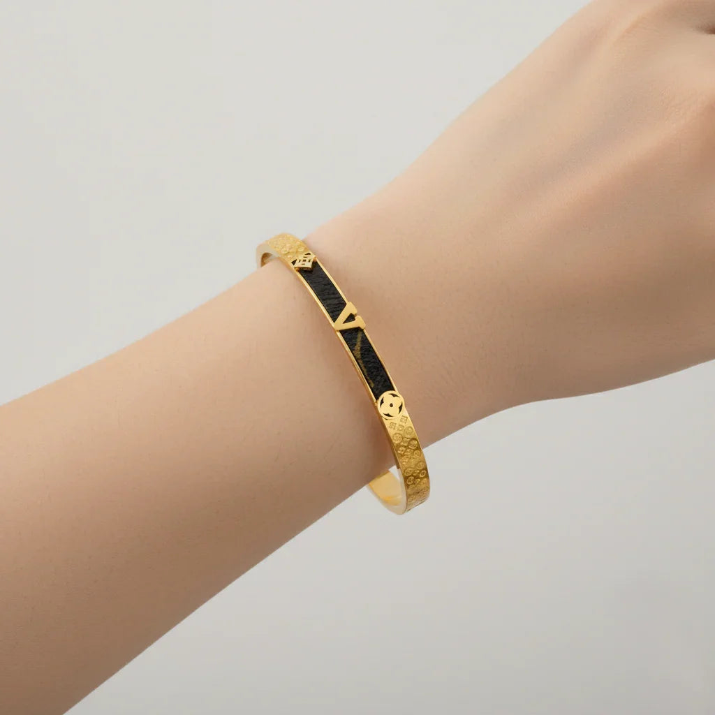 Bracelet - Noir Clover Elegance Bangle