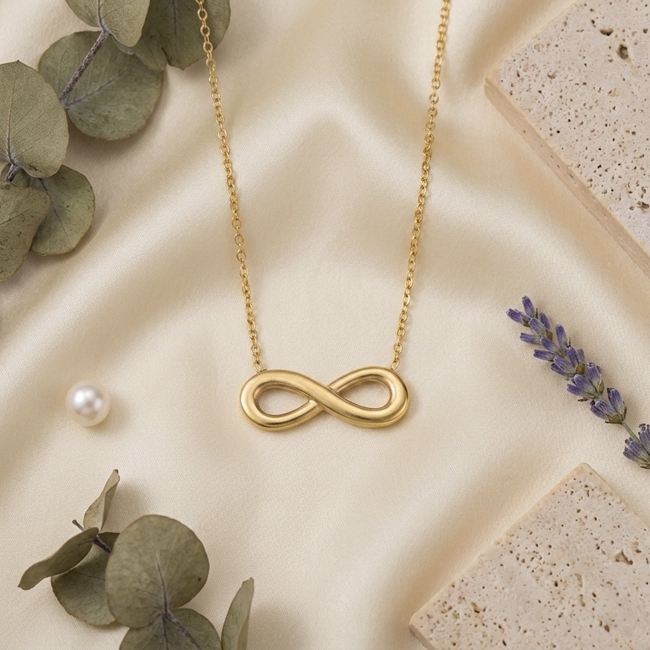 Infinia Loop Necklace