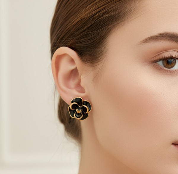 Noirélle Petal Stud Earrings