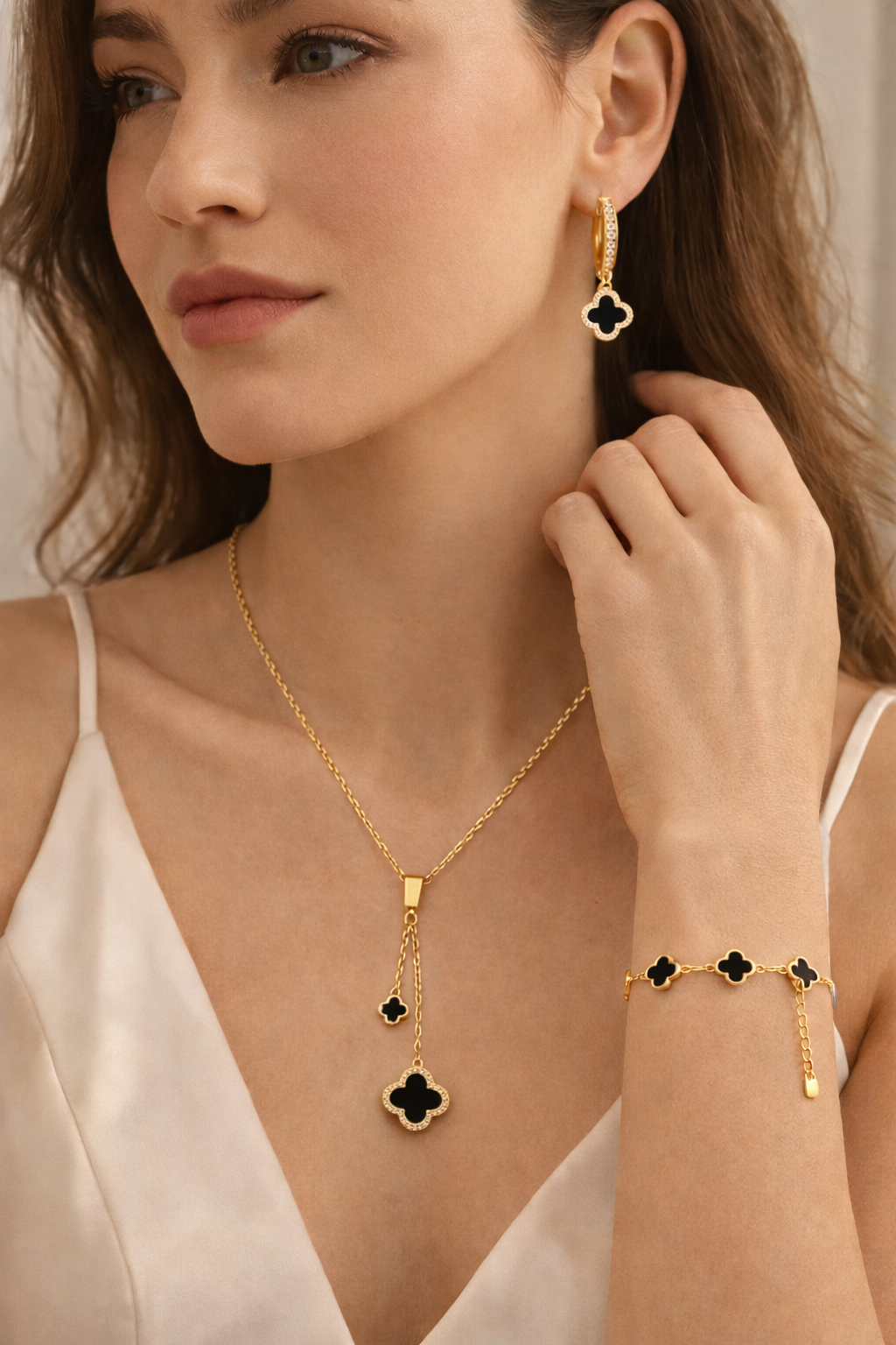 Noir Clover Grace Set