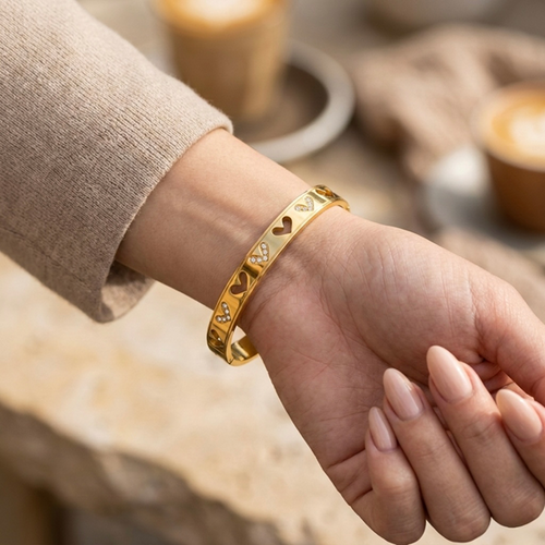 Amorette Crystal Heart Bangle