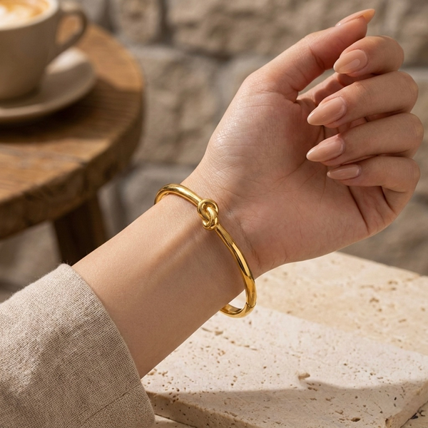 Aurelia Knot Bangle