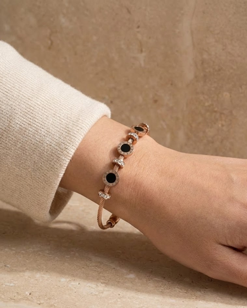 Aurline Roma Emblem Bracelet – Rose Gold