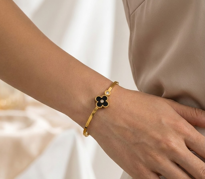 Bracelet – Noir Clover Crystal