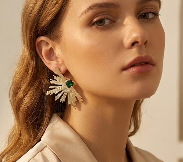 Earring - Emerald Crown