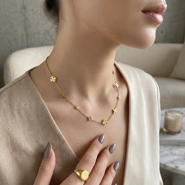 Elvara Motif Chain Necklace