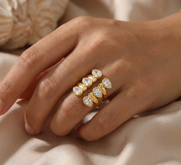 Lunaria Cascade Gold Ring
