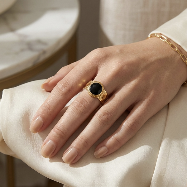 Noir Sovereign Signet Ring
