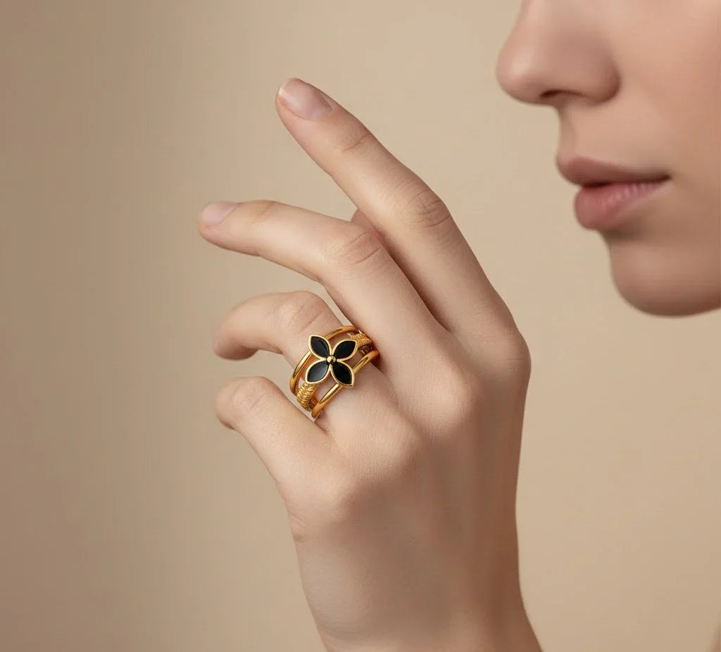 Ring - Noir Petal Bloom