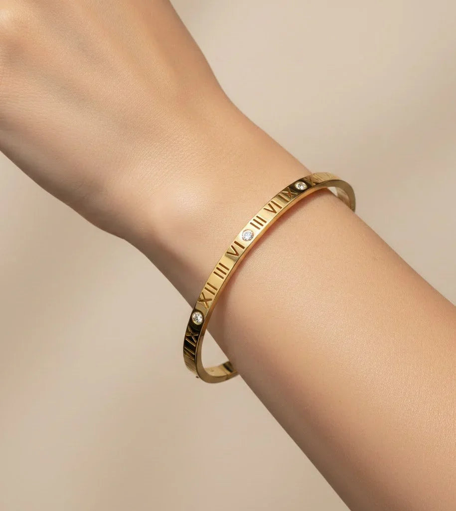 Bracelet - Timeless Roman Luxe Bangle