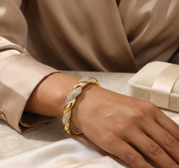 Twistline Lumi Gold Bracelet