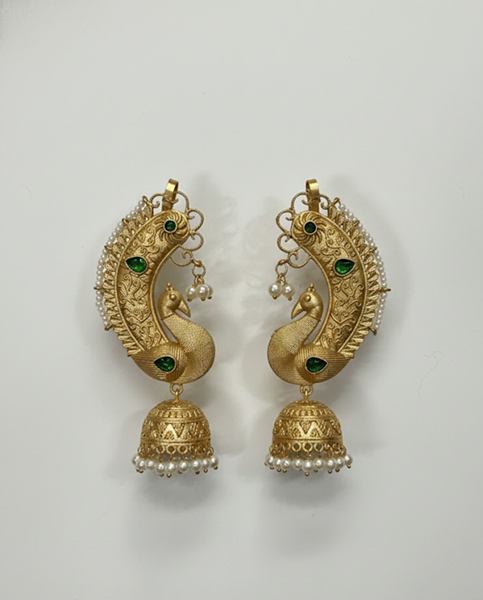 Morvilas Crystal Earcuffs