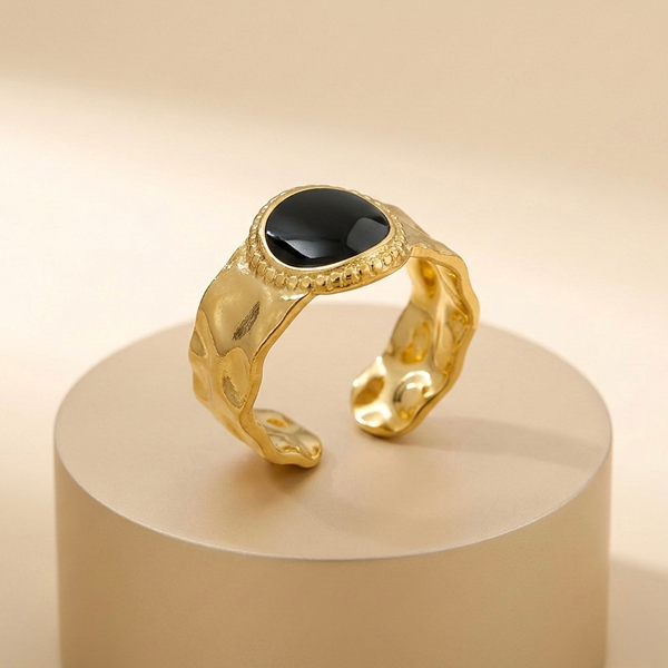 Noir Sovereign Signet Ring