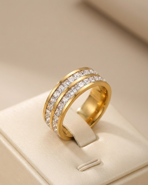 Regal Trinity Gold Ring