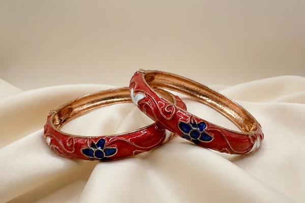 Veloria Broad Enamel Bangle