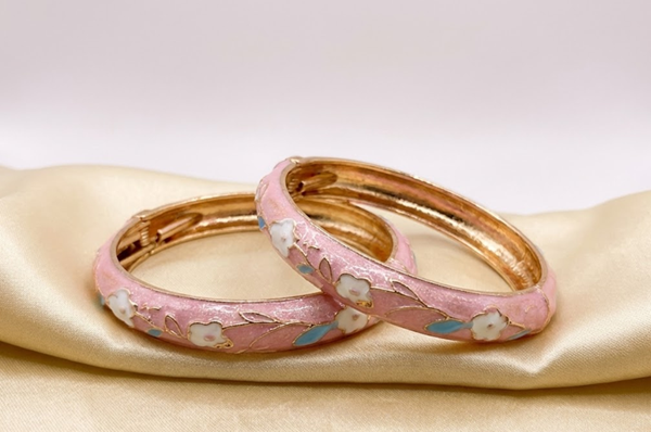 Veloria Broad Enamel Bangle