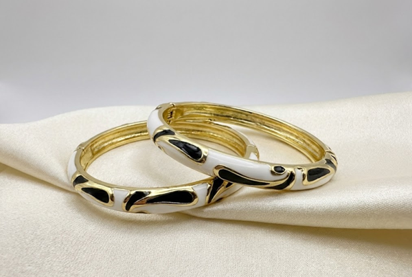 Aurelia Enamel Crystal Bangle